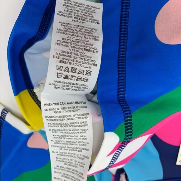 NWT Boden Long SleeveSwim Rash Guard. Sz 13-14 years 164 cm. D23 - Picture 4 of 6